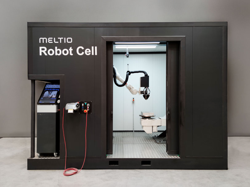 Meltio presenta su Robot Cell: la solución definitiva que permite a un brazo robótico industrial imprimir en 3D piezas metálicas en una célula cerrada, segura y lista para ser transportada
